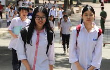 Sáng nay, hơn 100.000 thí sinh làm thủ tục dự thi vào lớp 10 Hà Nội