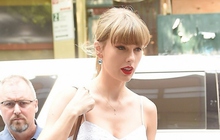 Taylor Swift gợi cảm đến phòng thu sau khi chia tay bạn trai