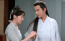 Cặp đôi lệch nhau 17 tuổi vẫn hợp đến lạ, nhà gái quá xinh nhưng dân tình nhất quyết không "đẩy thuyền"