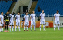 Cầu thủ Hà Nội FC và Pohang Steelers mặc niệm nạn nhân trong vụ cháy chung cư mini ở Hà Nội