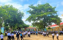 Xôn xao vụ trường học "trắng" giáo viên tiếng Anh sau quyết định của lãnh đạo huyện