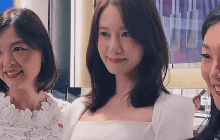 Không diện quá cầu kỳ, Yoona vẫn nổi bật bởi nhan sắc