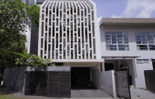 Vợ chồng xây nhà 240m2 rộng rãi, làm tường độc đáo giúp cách nhiệt và âm thanh tốt