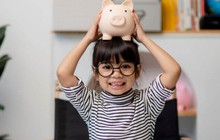 Chuyên gia Harvard tiết lộ 3 cách đơn giản dạy con về tiền bạc để "đổi đời"