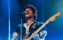 Lý do Bruno Mars phải đi tour cật lực ở Châu Á: Phải kiếm tiền trả nợ vì cờ bạc?
