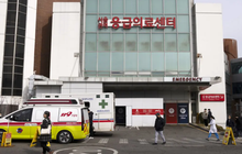 Những góc khuất trong cuộc khủng hoảng đình công của bác sĩ Hàn Quốc
