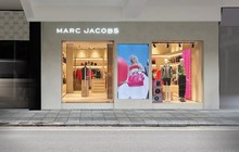 Loạt thiết kế biểu tượng của Marc Jacobs “đổ bộ” Thủ đô Hà Nội