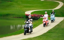 Thùy Tiên giải thích lý do các golfer nữ chuyển sang dùng xe máy trên sân golf