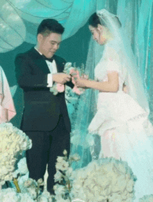 Đám cưới Hương Liên tại Hà Nội: Chú rể thiếu gia cuối cùng đã lộ rõ mặt, cặp đôi thực hiện nghi thức lạ!