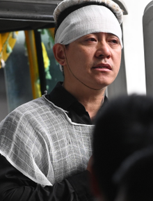 Lễ viếng mẹ Tuấn Hưng: Nam ca sĩ khóc mắt sưng húp, nghệ sĩ Tự Long - Bằng Kiều và dàn sao Việt lặng lẽ đến chia buồn