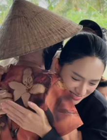 Trấn Thành - HIEUTHUHAI chuyển khoản nóng hàng trăm triệu, Hương Giang vừa về nước liền đến hỗ trợ vùng lũ