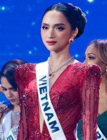 Khiếu nại kết quả của Hương Giang tại Miss Universe