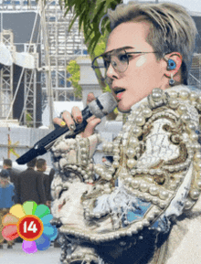 G-DRAGON tập duyệt chăm chỉ giữa trời mưa gió, tất cả đã hoàn thiện chờ fan Việt quẩy hết mình!