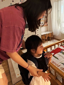 "Chồng có thể không, nhưng GIÚP VIỆC thì nhất định phải có"