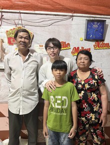 Vụ tài xế công nghệ bị huỷ chuyến vì chạy xe cũ: Đức Phúc đến tận nhà, tiết lộ sự thật gây bất ngờ