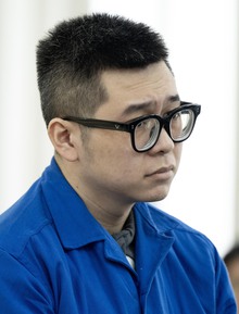 Những hình ảnh đầu tiên trong phiên tòa xét xử người đàn ông đánh phụ nữ tại chung cư ở Hà Nội