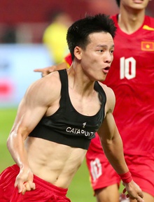 "Người hùng" Thanh Nhàn ghi bàn ở SEA Games gặp chấn thương nặng, U23 Việt Nam lo sốt vó trước thềm U23 châu Á