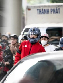 Bộ phim "VỀ QUÊ" chính thức được công chiếu: Toàn cảnh đường phố vào ngày cuối cùng của năm 2025