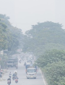 Hình ảnh tuyến đường Hà Nội "lạ lẫm" những ngày này