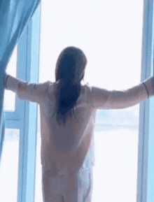 1 cặp mỹ nhân - CEO kết hôn, ly hôn rồi tái hợp trong 12 tháng