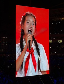 Cô bé Hà Nội SN 2012 cất giọng hát làm 50.000 người rung tim giữa concert Quốc gia là ai?