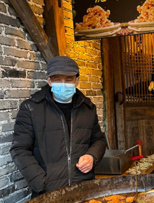 Khách Việt ăn đặc sản khi đi Trung Quốc, nhận xét: "Đời tôi chưa bao giờ nghĩ sẽ phải làm thế này!"