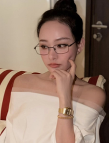 Hiền Hồ liên quan gì với hot girl Linh Trương?