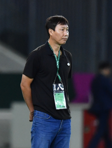 Phỏng vấn HLV Kim Sang-sik sau trận thua của U23 Việt Nam: "Đây chưa phải kết thúc, chúng tôi sẽ nhanh chóng xốc lại tinh thần"