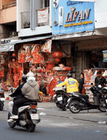 Cảnh tượng bất ngờ ở Chợ Lớn ngày giáp Tết