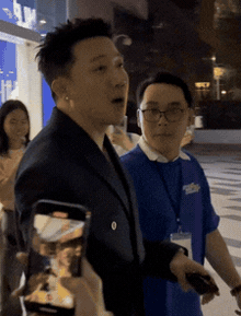 Trấn Thành ngồi Rolls-Royce 30 tỷ đi sự kiện, thái độ khi fan xin chụp ảnh chung gây chú ý