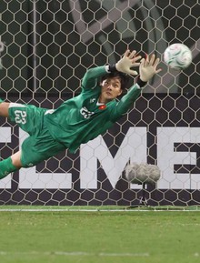 Khoảnh khắc "tuyệt đối điện ảnh" của Cao Văn Bình U23 Việt Nam, đến "người hùng Thường Châu" Bùi Tiến Dũng còn phải khen