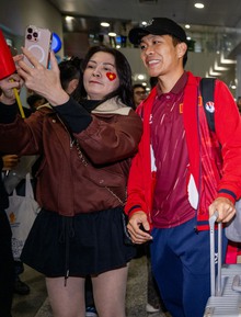 Chào đón những "chiến binh" U23 Việt Nam kiên cường mang huy chương đồng U23 châu Á về nước