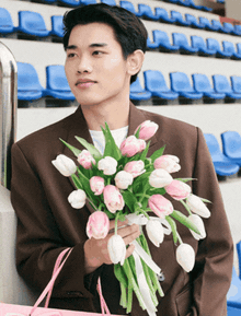 Á hậu Cẩm Ly bị nghi "ké fame", tự tạo hint hẹn hò Đình Bắc, phải lên tiếng gấp, mong netizen đừng "overthinking"