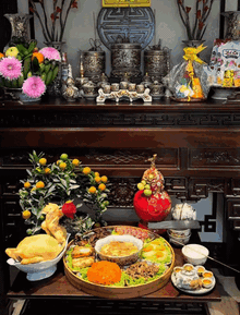 Vợ NSND Tự Long 10 điểm với mâm cúng ông Công ông Táo, Doãn Hải My flex không gian thờ tự choáng ngợp