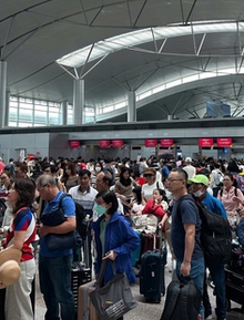 Khách đổ về sân bay Tân Sơn Nhất tăng "khủng" dịp Tết, người dân cần lưu ý lịch trình