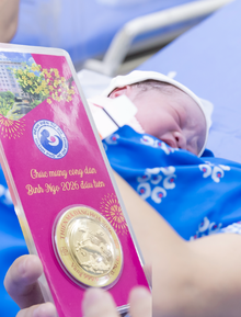 Giao thừa tại Bệnh viện Từ Dũ: Tặng vàng 24K cho em bé đầu tiên của năm Bính Ngọ 2026