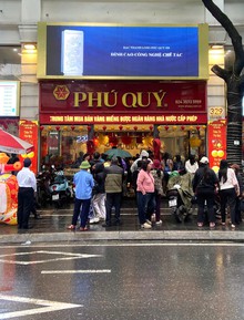 Mua vàng trước ngày Thần Tài: Khách được mua tối đa 10 cây vàng/lượt, tài xế xe ôm công nghệ tắt app đi xếp hàng thuê kiếm 80 nghìn/giờ