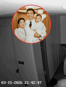 Camera ghi lại cảnh một người "lén lút di chuyển" trong phòng ngủ nhà Đoàn Văn Hậu: Xem đến đoạn cuối mới thở phào!