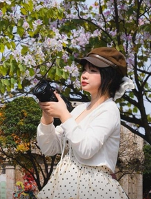 Ăn chơi cho hết tháng Giêng, mùa săn hoa đã đến khiến cả Hà Nội đứng ngồi không yên