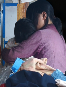 Mẹ của 4 em nhỏ ở Lâm Đồng lên tiếng: “Họ hàng không ưa nên tôi không dám về. Ai nói sao thì nói”