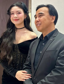 MC Quyền Linh: "Yêu ai là quyền của con, quan trọng là con phải học giỏi để tự lo cho mình!"