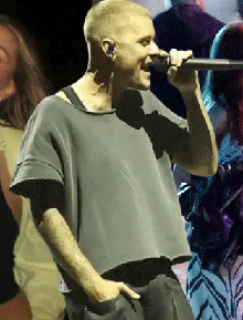 Tập đoàn sao "trẩy hội" xem Justin Bieber diễn ở Coachella: Bà xã Hailey lên đồ "bỏng mắt", Katy Perry - BLACKPINK hóa fan cuồng!