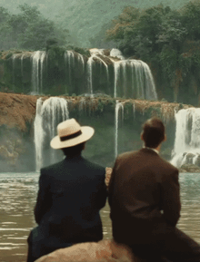 Danh tính 2 khách Tây rủ nhau đến Việt Nam, quay cảnh ở Cao Bằng đẹp như phim điện ảnh