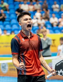 Lâu lắm rồi mới thấy Trịnh Linh Giang ngược dòng ngoạn mục lên ngôi vô địch như thế!