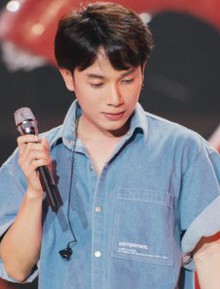 Trúc Nhân thông báo tin buồn