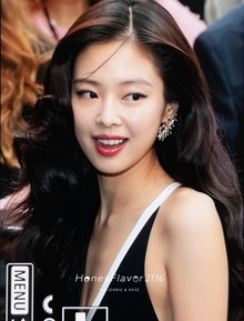 2 thứ về Jennie bị soi mạnh: Ảnh cận không chỉnh sửa và thái độ với G-Dragon