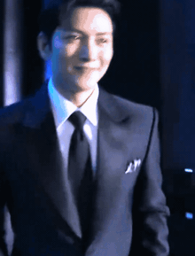 Tổng tài 39 tuổi chỉ cần 60 giây ở Baeksang để ngang trình Hyun Bin, khiến Lee Min Ho tụt thêm hạng