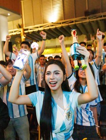 Màn ngược dòng khó tin của Argentina khiến fan như nổ tung: "Quá cảm xúc!"