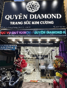 Tiệm kim cương có tiếng tại TP.HCM cam kết ‘không đóng cửa, vẫn thu đổi’ nhưng mong khách hàng ‘đừng bán lúc này’