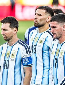 Argentina của Messi lập kỷ lục buồn chưa từng có trong lịch sử World Cup: 90 phút không sút được quả nào